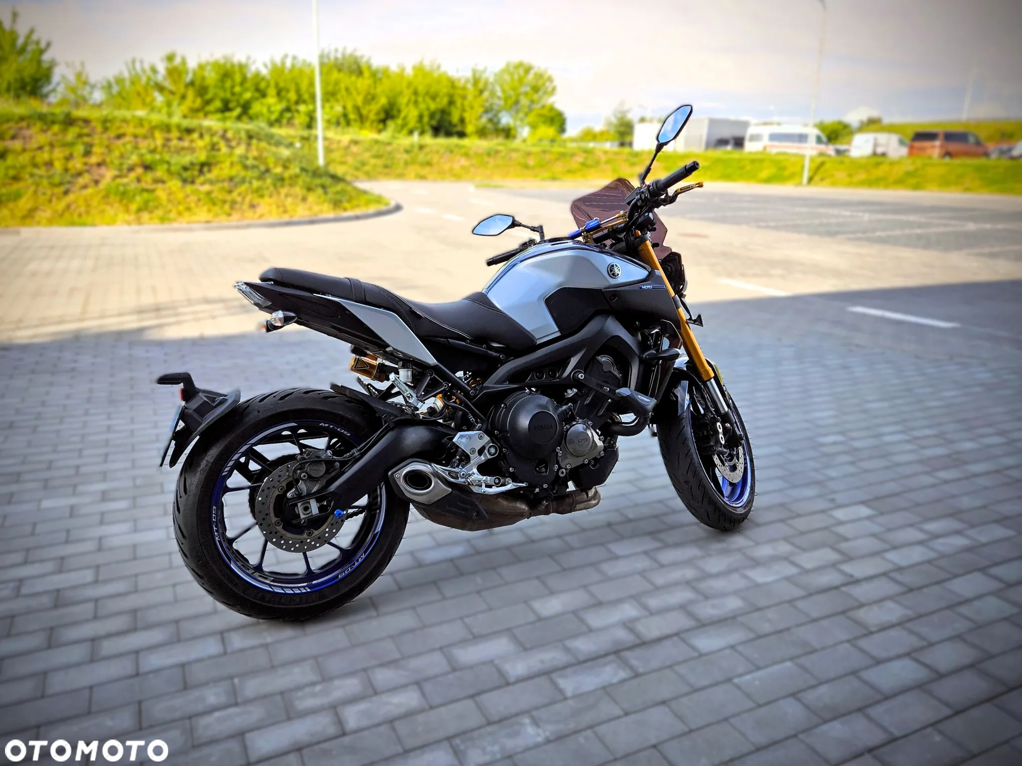 Yamaha MT - 2