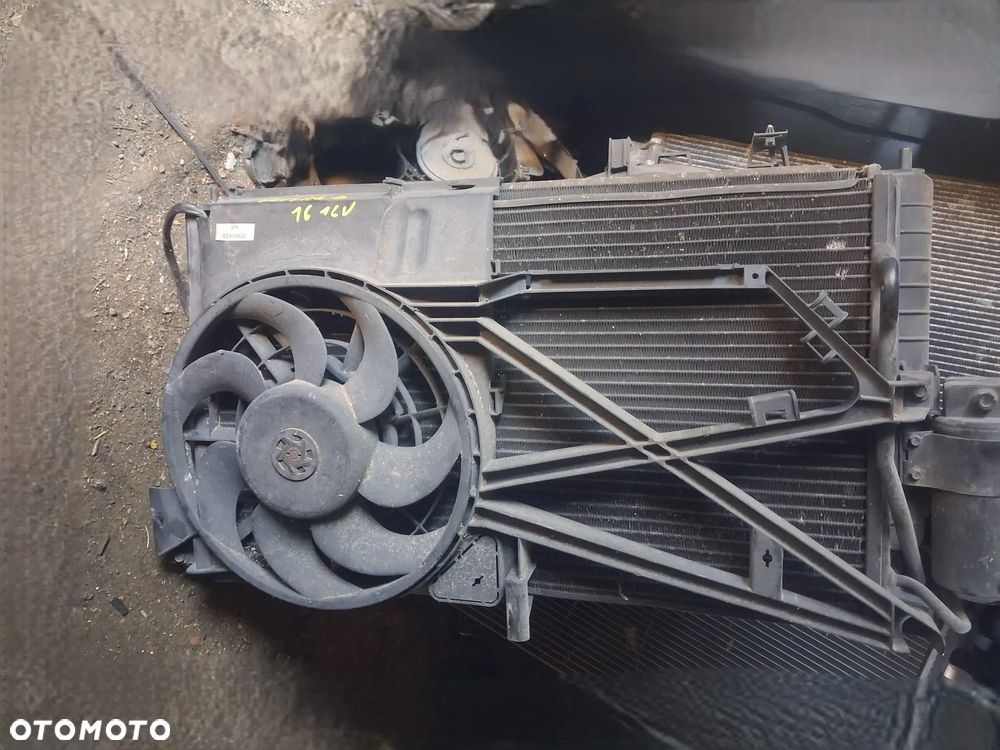 Wentylator chłodnica OPEL ASTRA H III  1.6 16V OE - 1