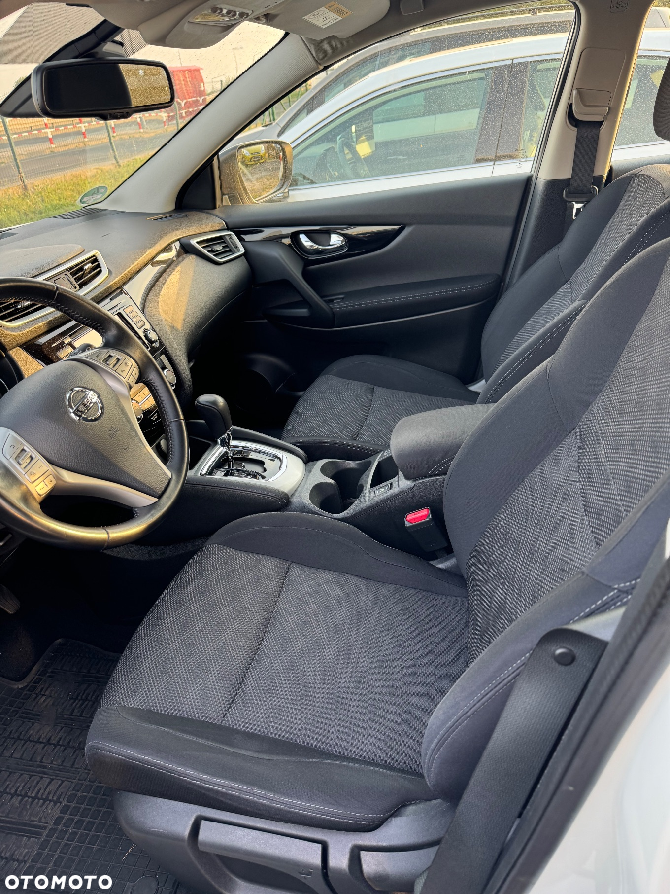 Nissan Qashqai 1.6 DCi Acenta Xtronic EU6 - 25