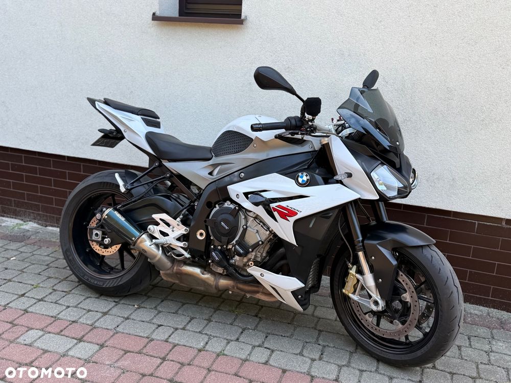 BMW S - 10