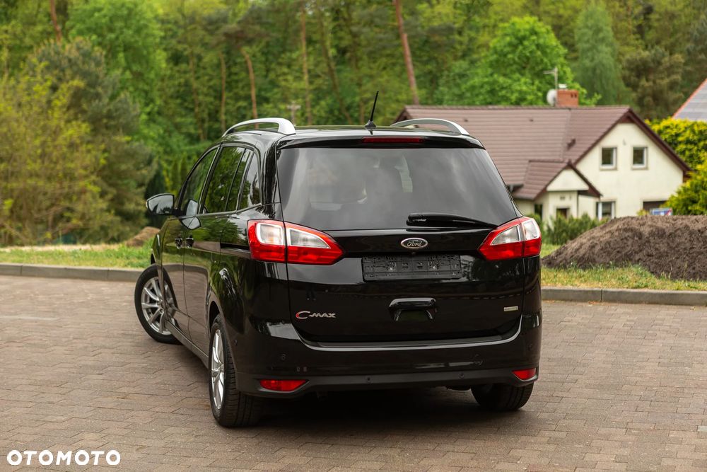 Ford Grand C-MAX - 14