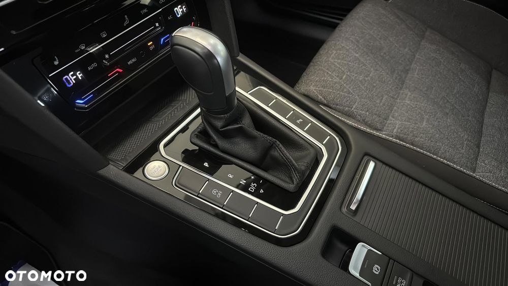 Volkswagen Passat 2.0 TDI EVO Business DSG - 16