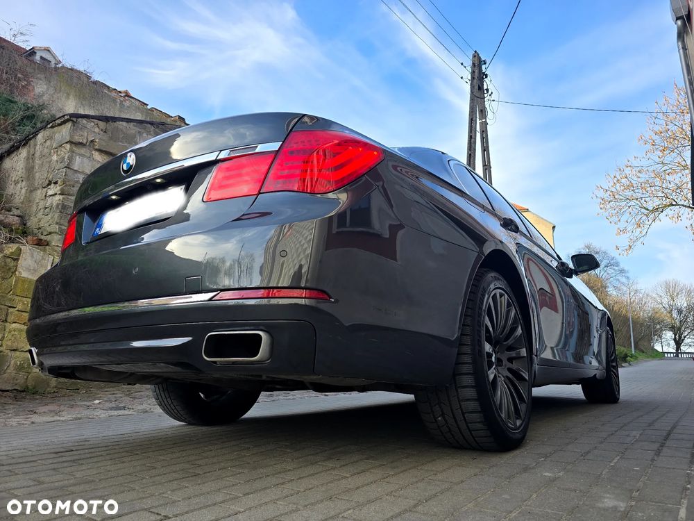 BMW Seria 7 740d xDrive - 17