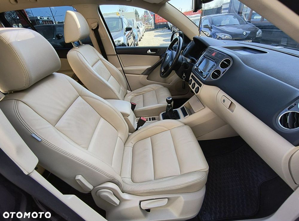 Volkswagen Tiguan 2.0 TDI DPF 4Motion BlueMotion Technology Exclusive - 36