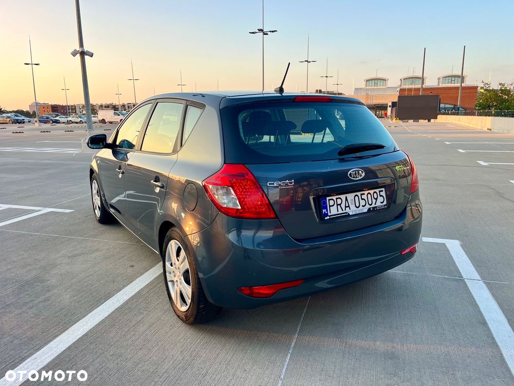 Kia Ceed 1.4 Comfort + - 4