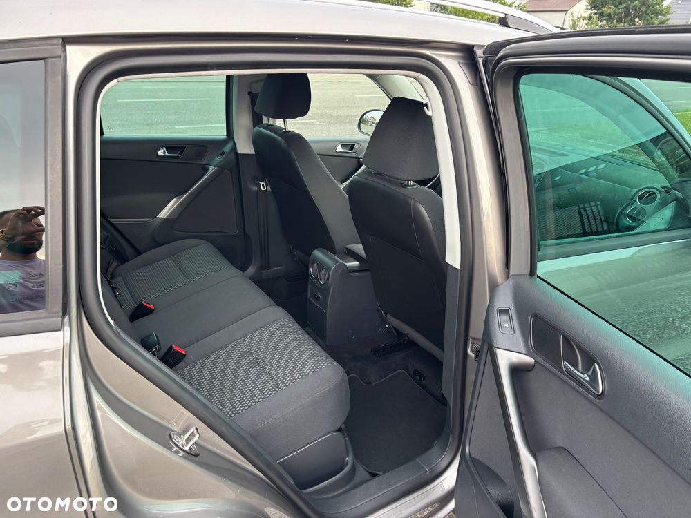 Volkswagen Tiguan - 11