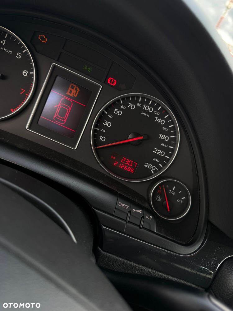 Audi A4 Limousine - 23