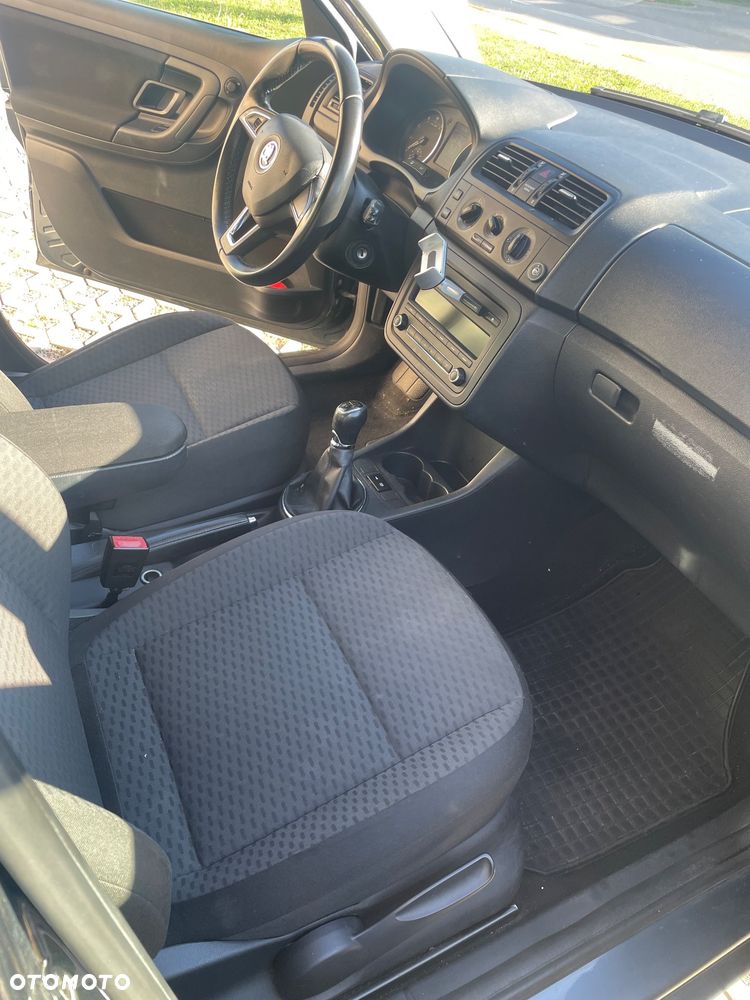 Skoda Fabia 2014 photo 4
