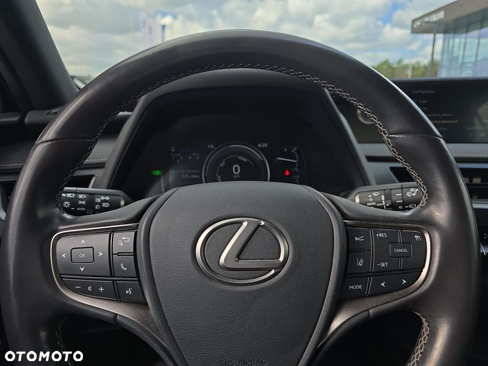 Lexus UX - 19