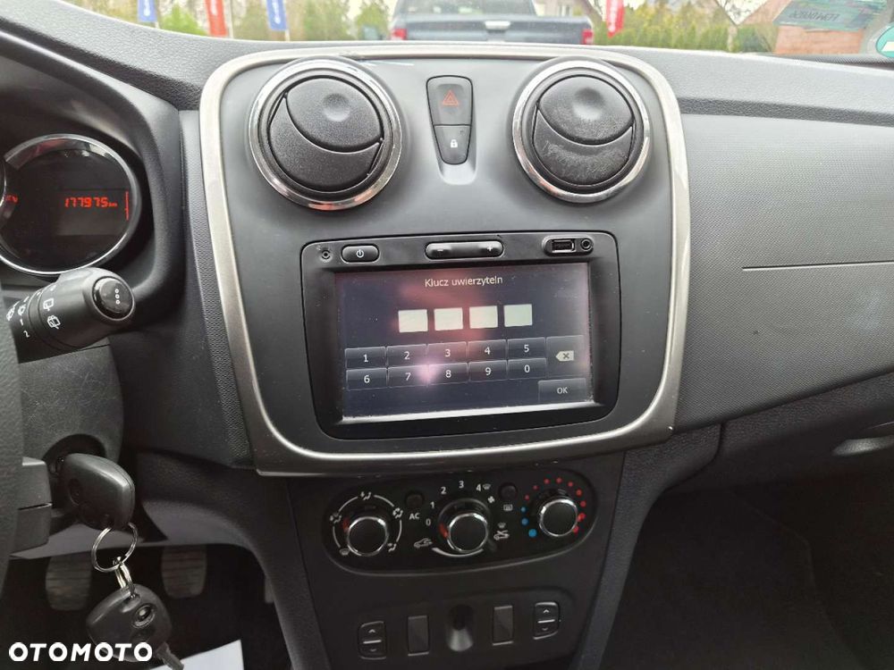 Dacia Sandero - 22