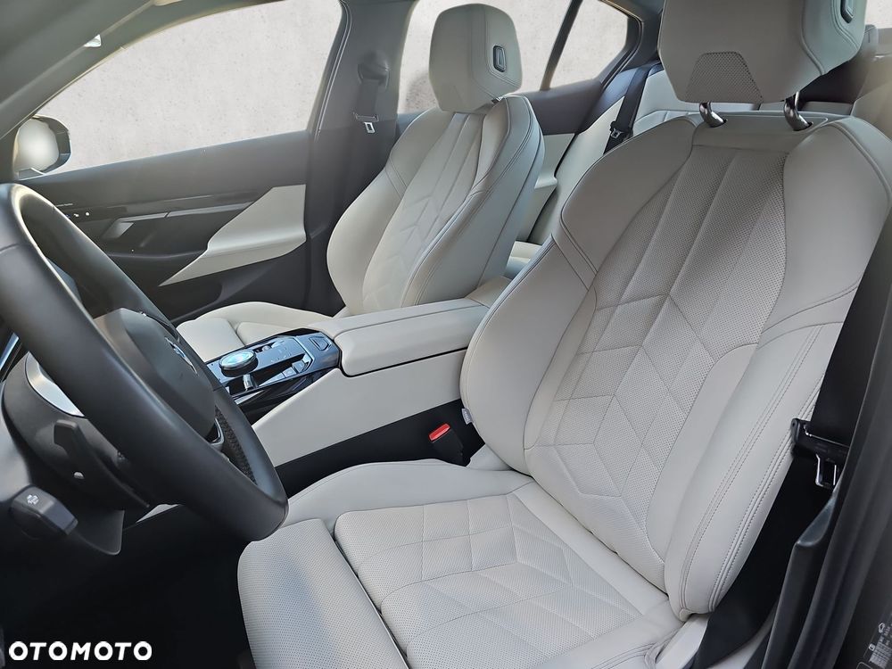 BMW Seria 5 - 13