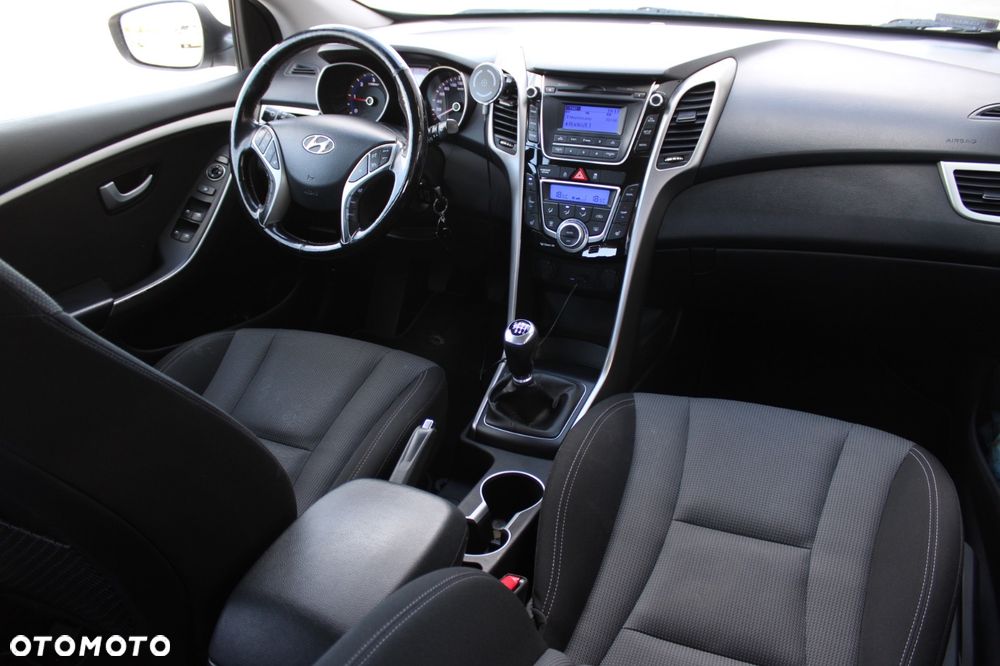 Hyundai i30 1.6 CRDi Premium - 13