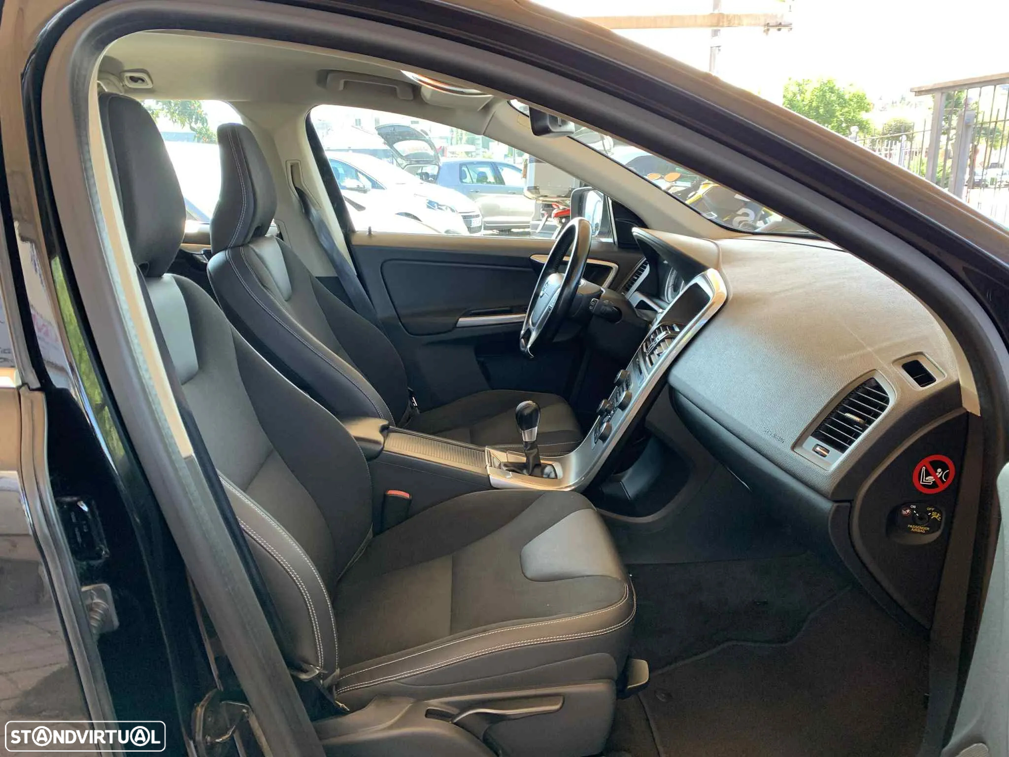 Volvo XC 60 2.0 D3 Drive Momentum Start/Stop - 17