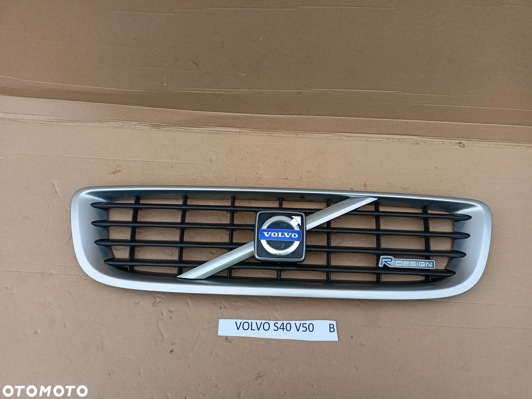 Grill Atrapa Volvo S40 V50 07-12 R-design grill atrapa oryginał - 3