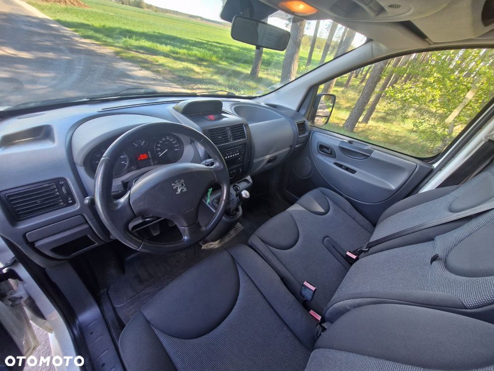 Peugeot Expert - 8