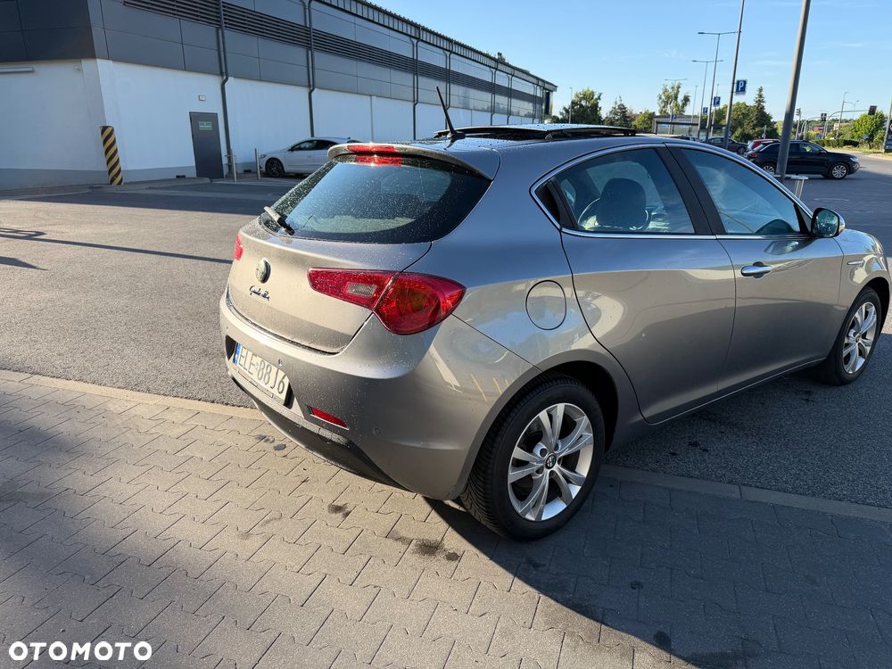 Alfa Romeo Giulietta - 5
