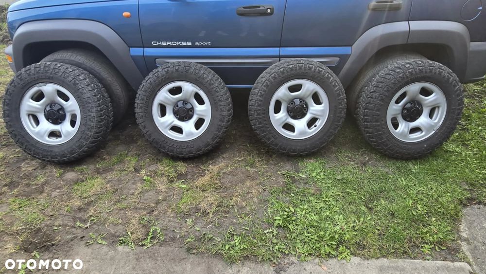 Jeep Liberty 2.4 4x4 - 24