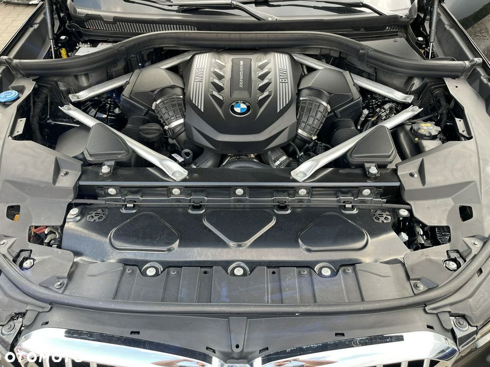 BMW X5 M M50i - 21