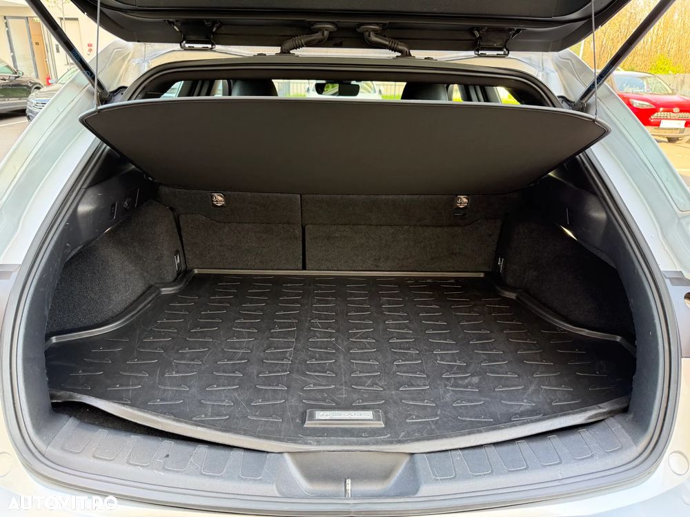 Lexus UX 250h E-FOUR Business - 20