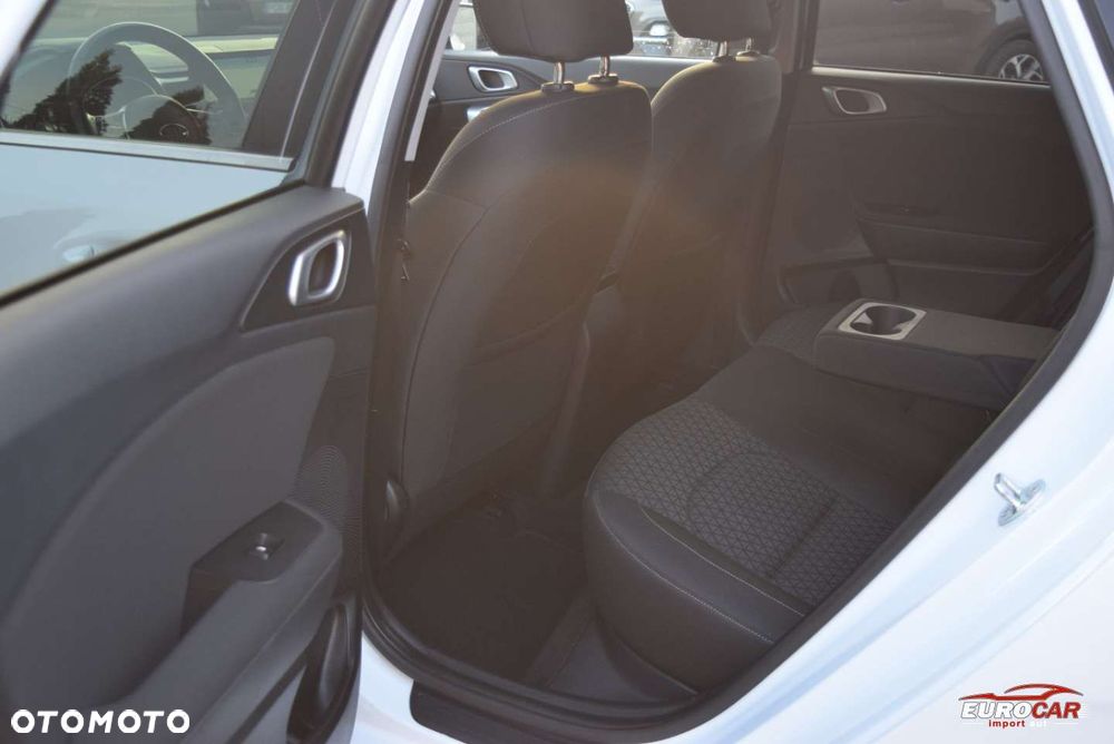 Kia Ceed 1.4 T-GDI L Business Line - 18