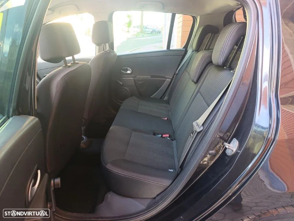 Renault Clio 1.2 16V Dynamique S - 13