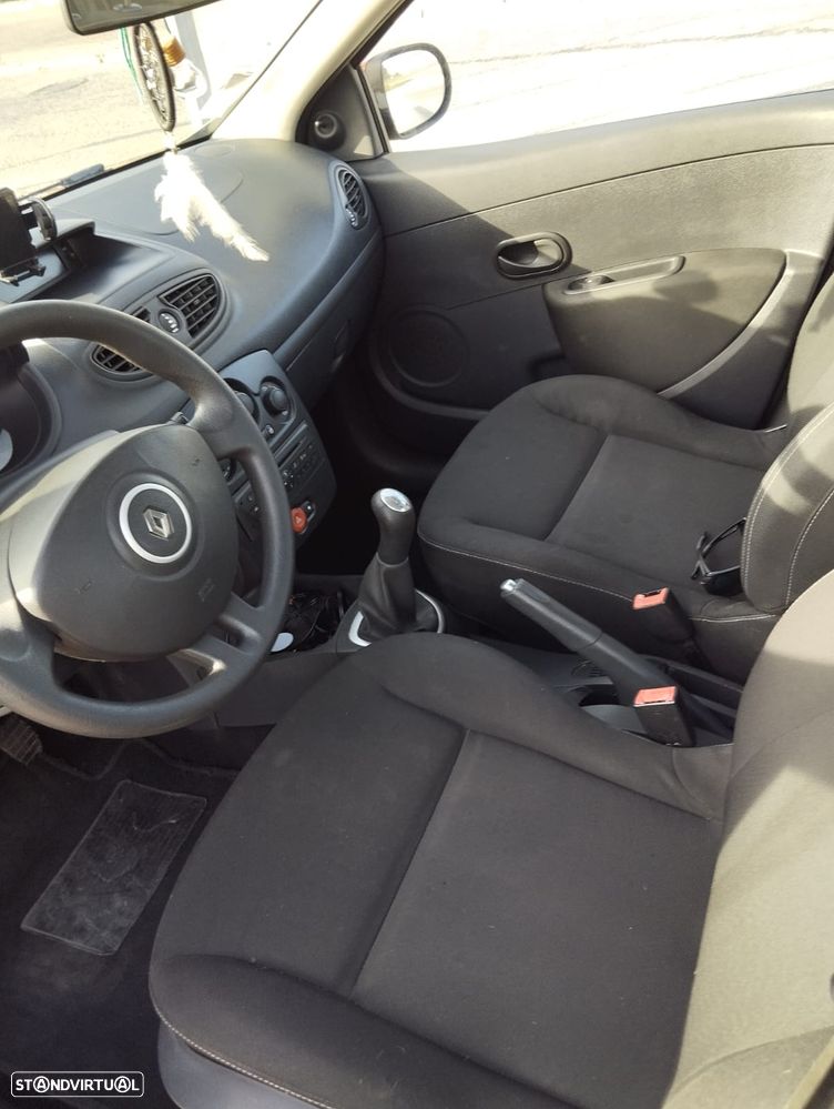 Renault Clio 1.5 dCi Auto-Escola - 7