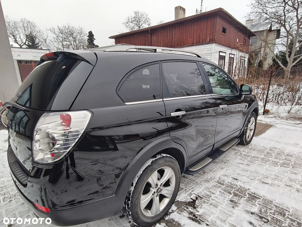 Chevrolet Captiva 3.2 4WD 7 Sitzer LT - 7