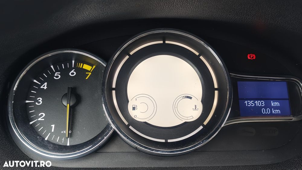 Renault Megane 1.6 16V 110 LIMITED - 12