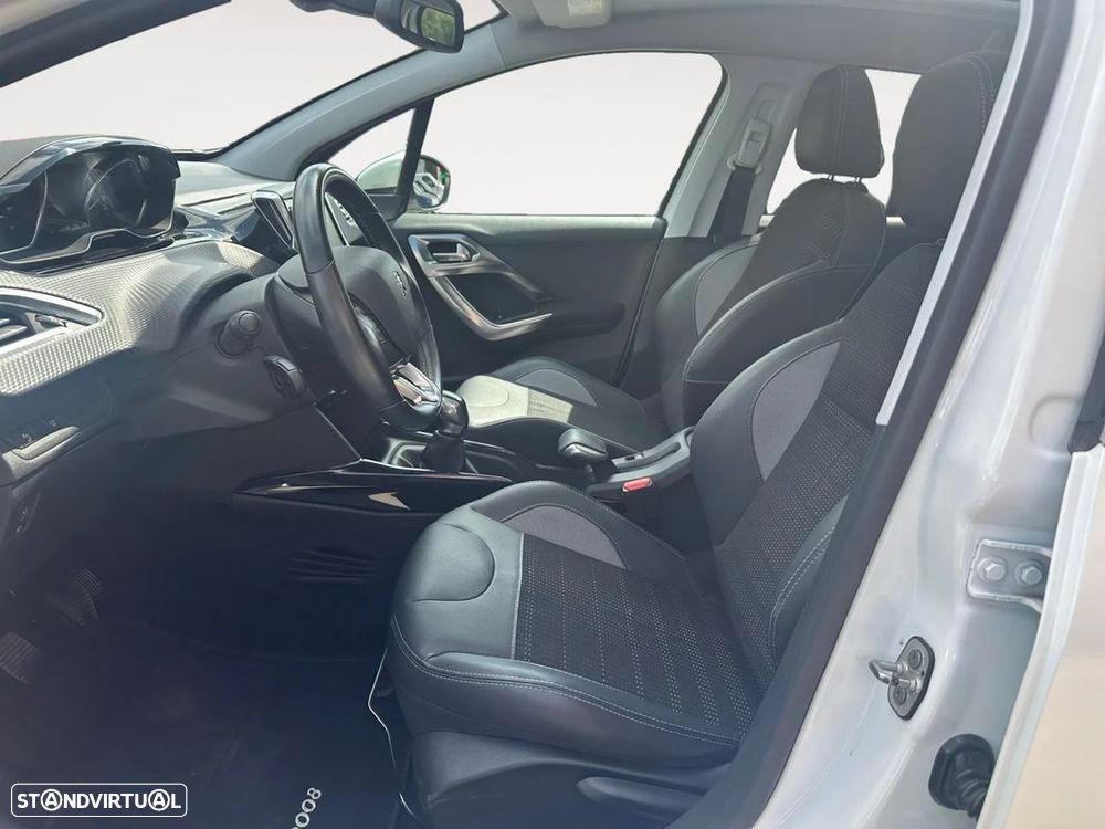 Peugeot 2008 1.2 PureTech Allure - 10