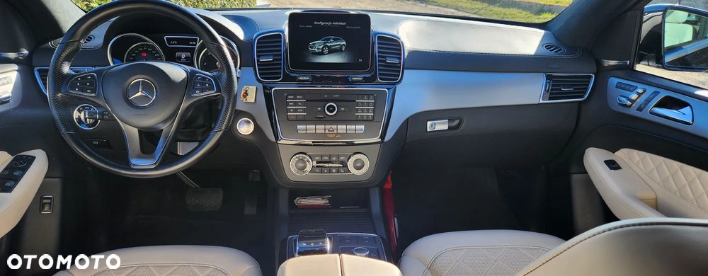 Mercedes-Benz GLE - 32