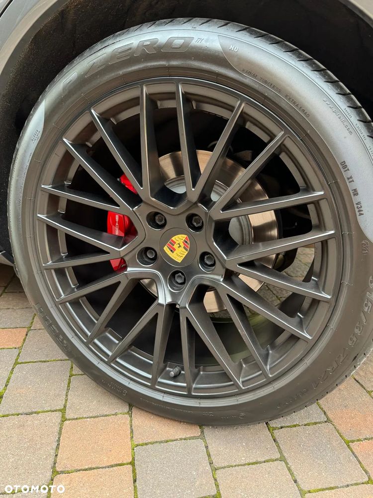 Porsche Cayenne - 21