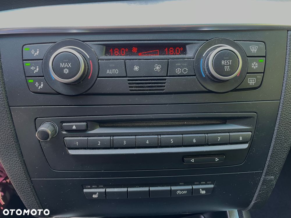 BMW Seria 1 123d - 14