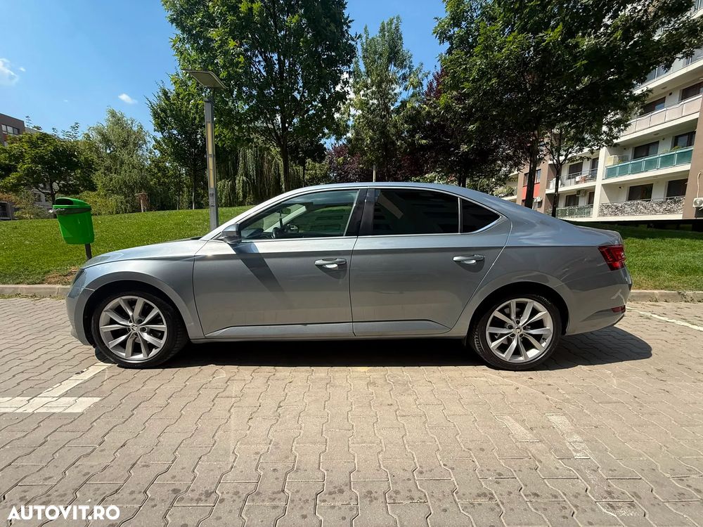 Skoda Superb 2.0 TDI DSG 4X4 Style - 4