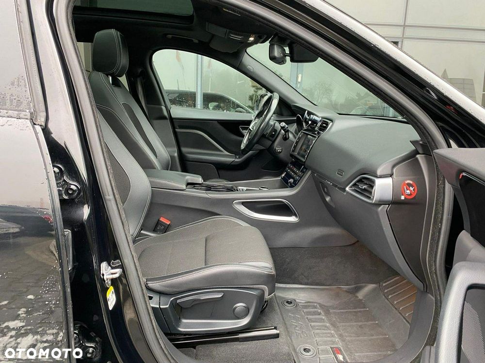 Jaguar F-Pace 20d AWD Prestige - 14