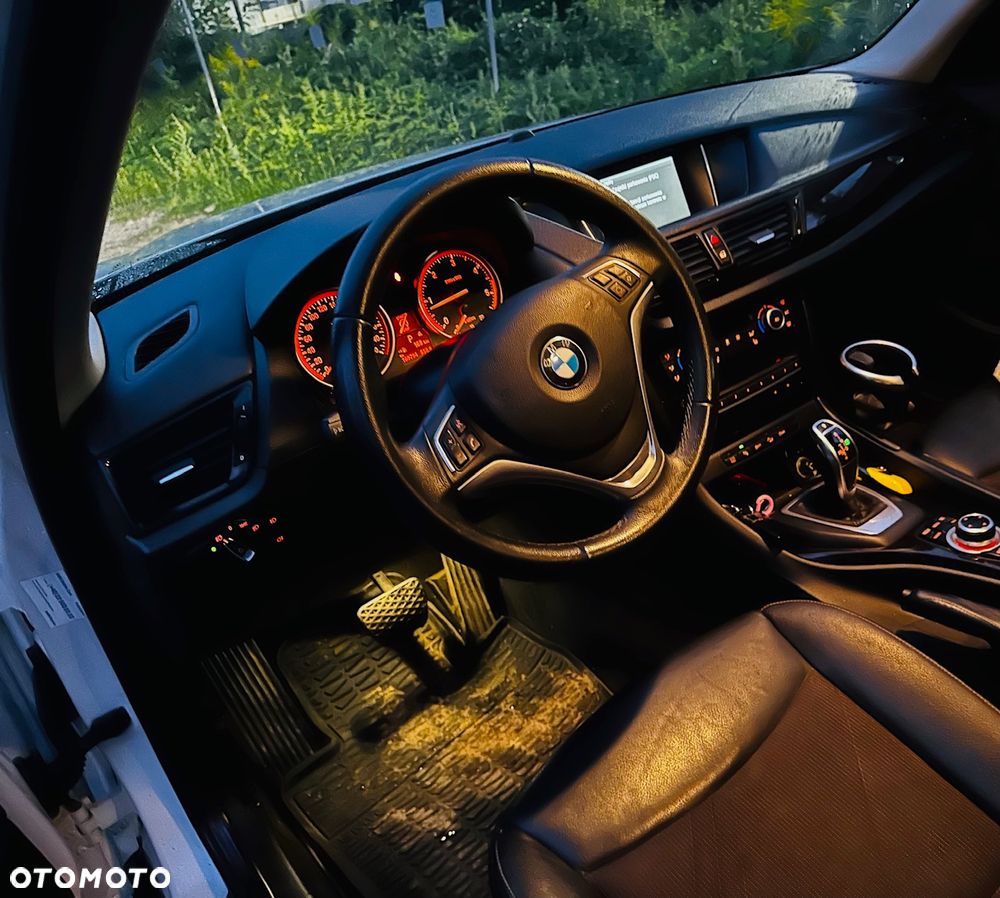 BMW X1 xDrive18d xLine - 5