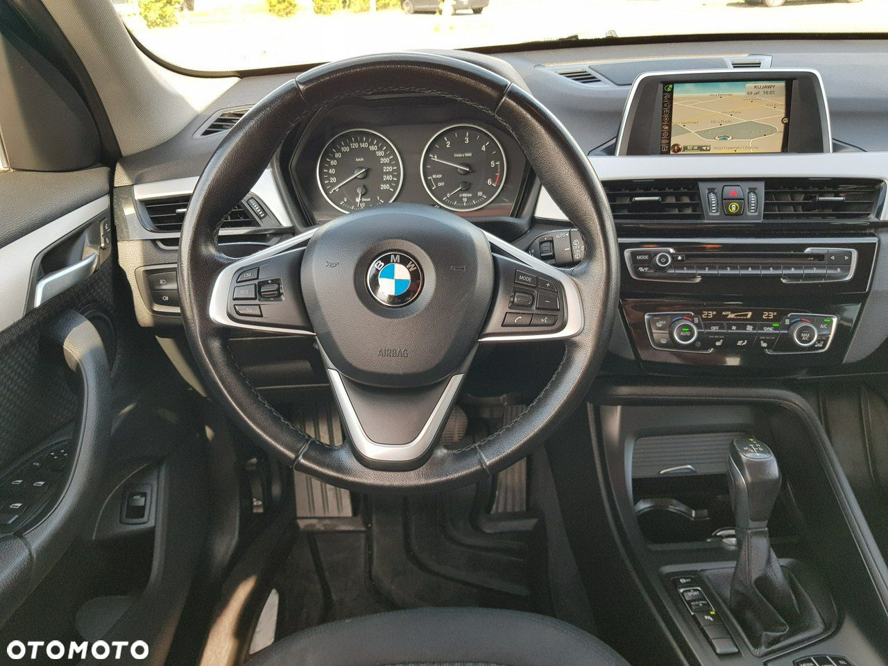 BMW X1 sDrive18d Business Edition - 13