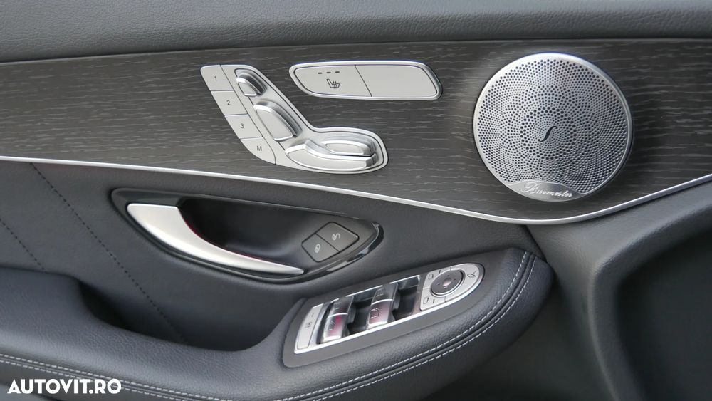 Mercedes-Benz GLC Coupe 300 4Matic 9G-TRONIC AMG Line - 3