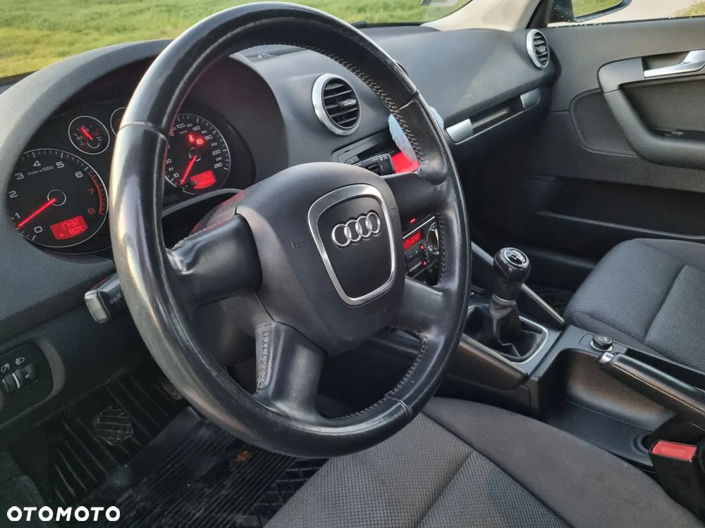 Audi A3 Sportback 1.6 Attraction - 19