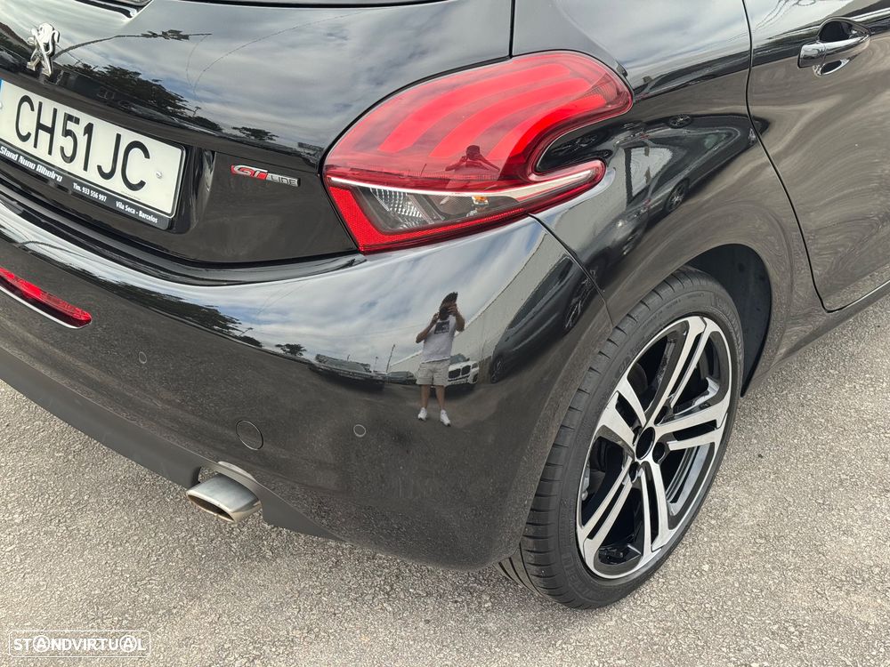 Peugeot 208 1.2 PureTech GT Line - 8