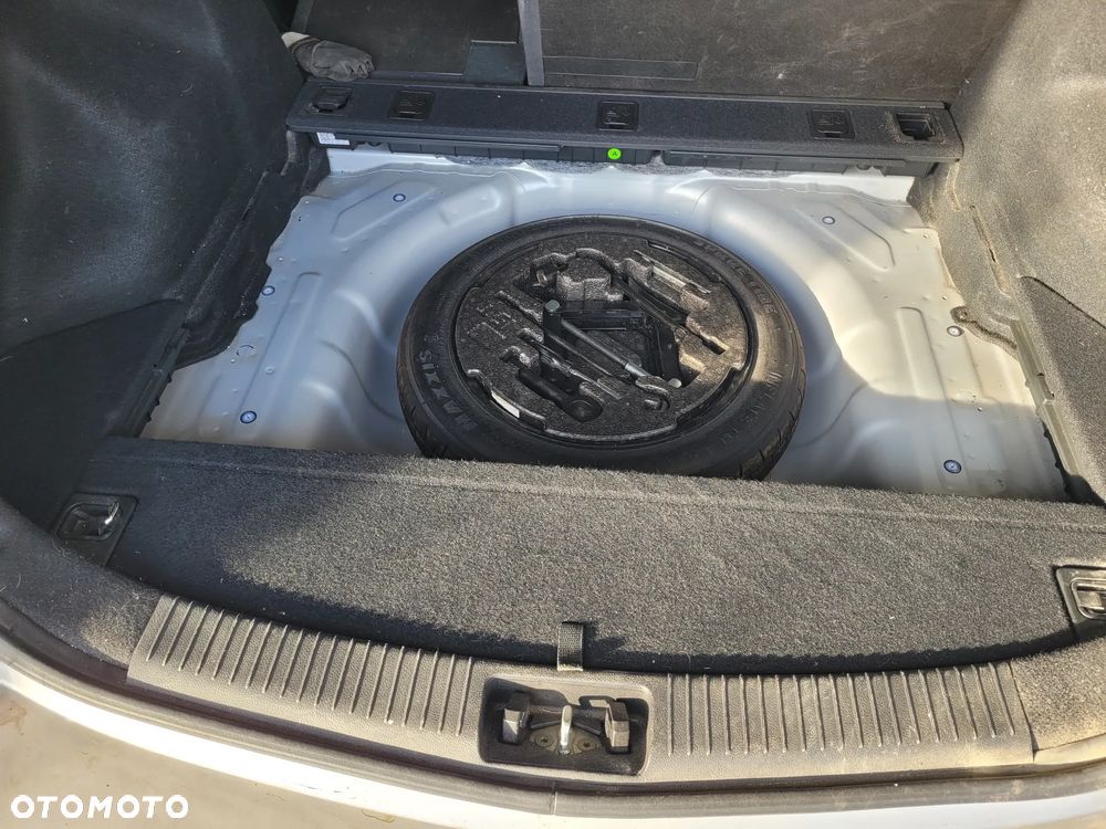 Hyundai i30 1.6 Comfort - 12
