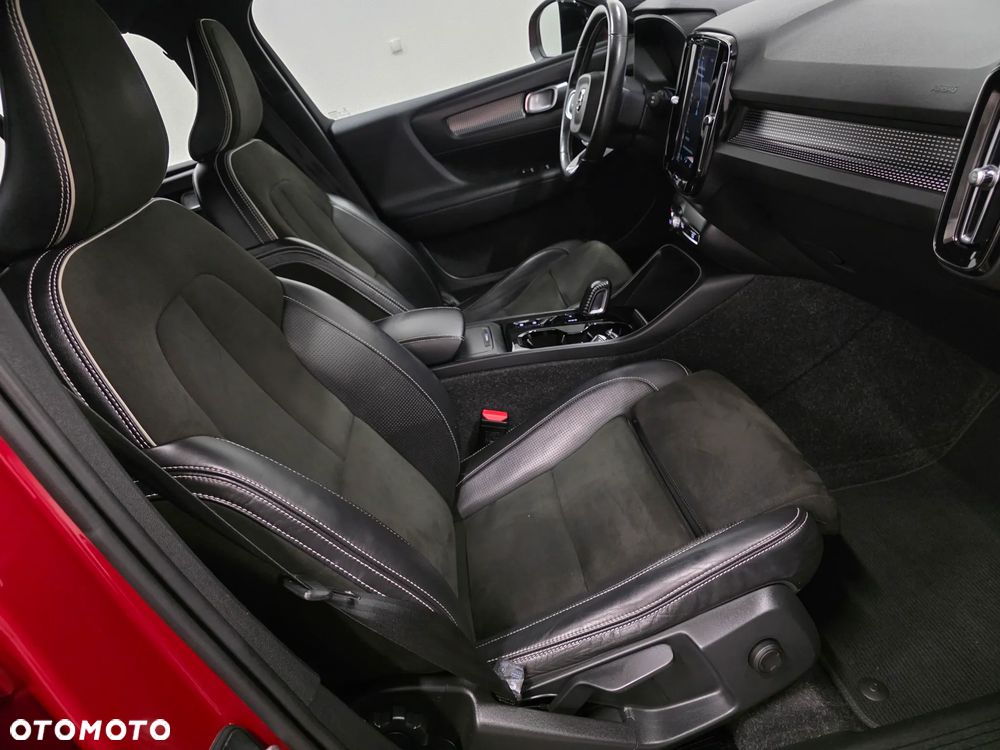 Volvo XC 40 D4 AWD R-Design - 17