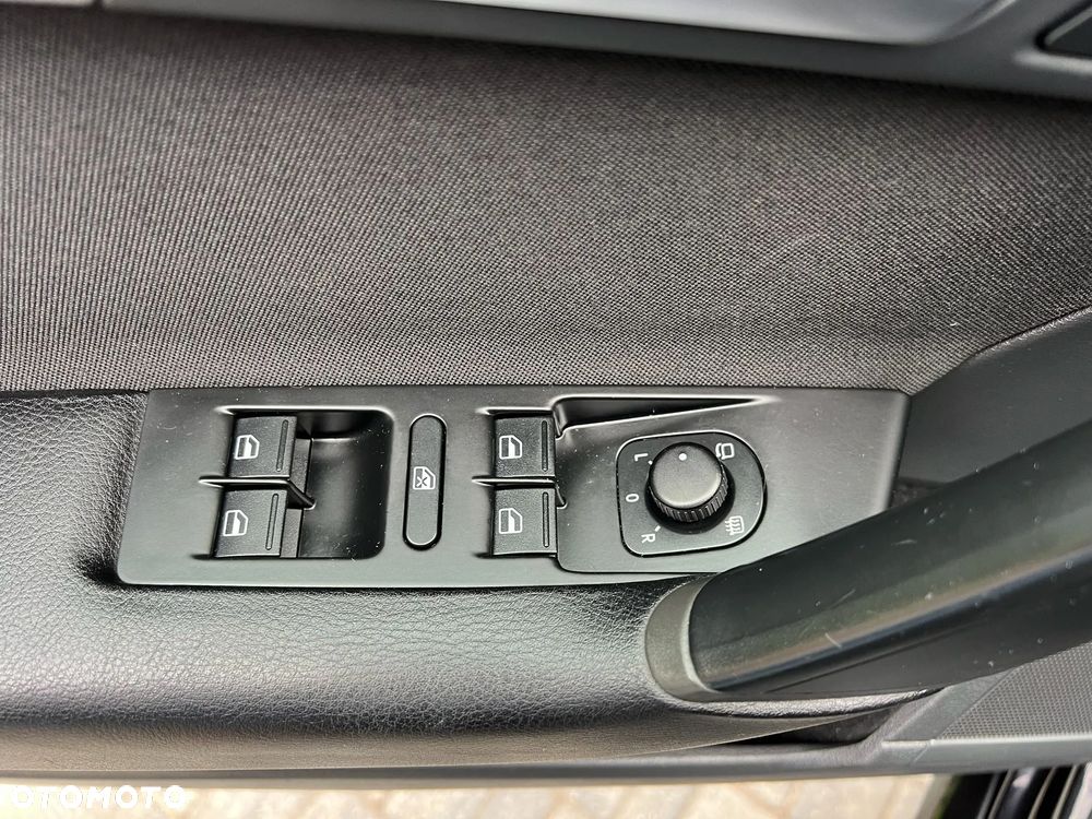 Volkswagen Passat 1.6 TDI Comfortline - 14