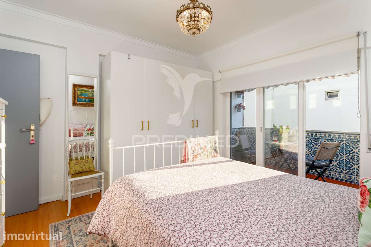 Fantástico T1 com 60m² + Varanda/Escritório – 10m2 em Santo António... - Grande imagem: 3/26