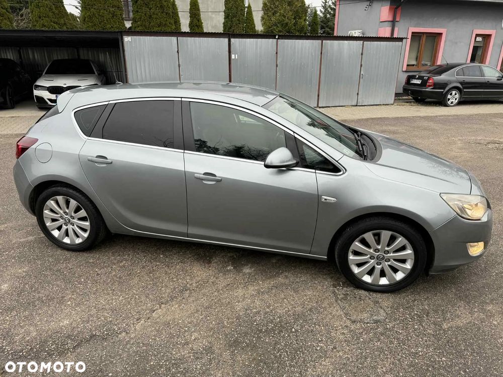 Opel Astra III 1.7 CDTI EcoFLEX - 22