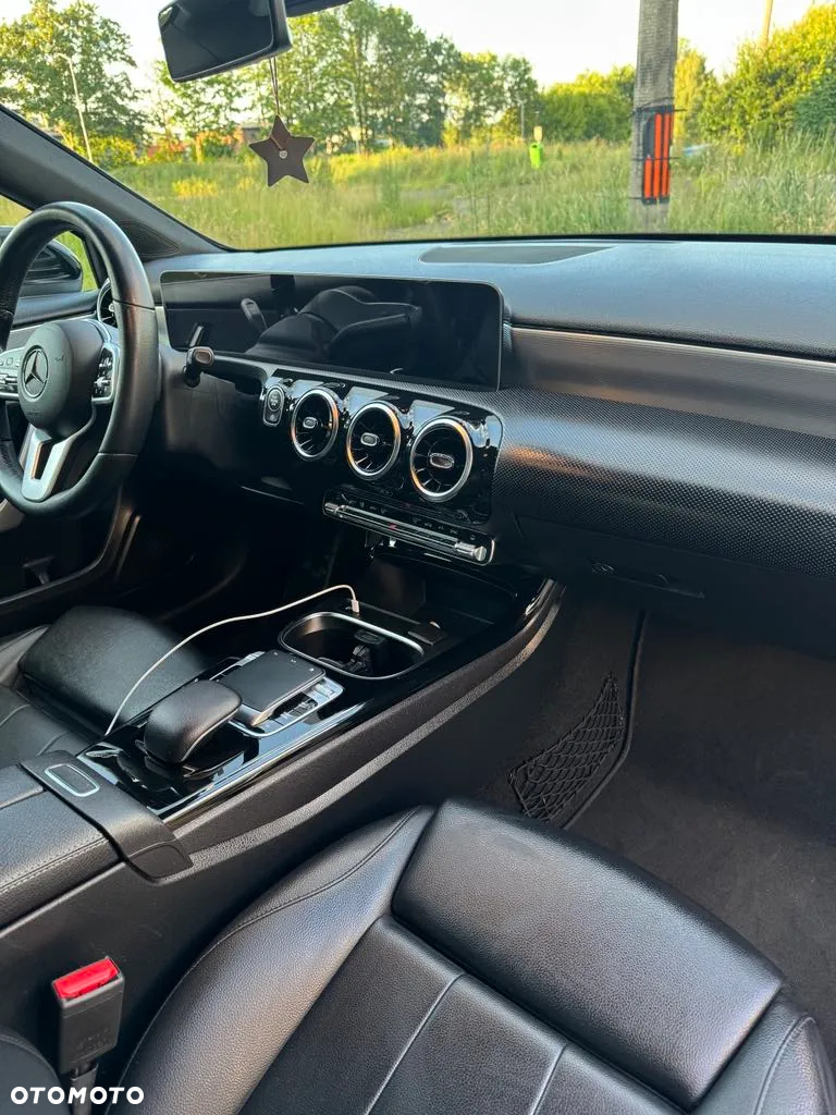 Mercedes-Benz Klasa A 220 AMG Line 7G-DCT - 8