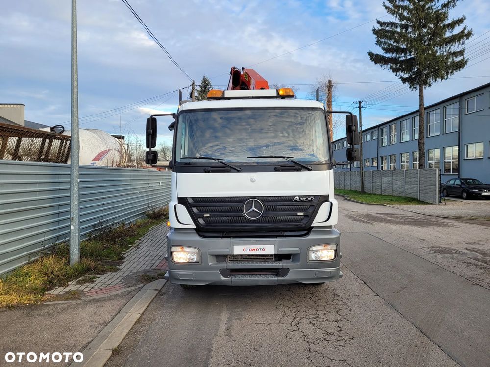 Mercedes-Benz AXOR 1824 // HDS PALFINGER PK 15500 4 WYSUWY 12,20m // SKRZYNIA ŁADUNKOWA 8m // ŻURAW DŹWIG KRAN CRANE // DO WIĘŹBY DACHOWEJ // MOŻLIWOŚĆ SKRÓCENIA - 9