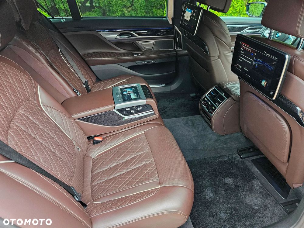 BMW Seria 7 740Ld xDrive mHEV - 23