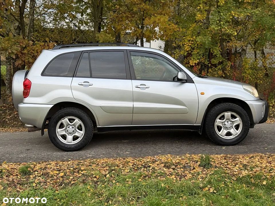 Toyota RAV4 1.8 VVT-i Luna 2WD - 3