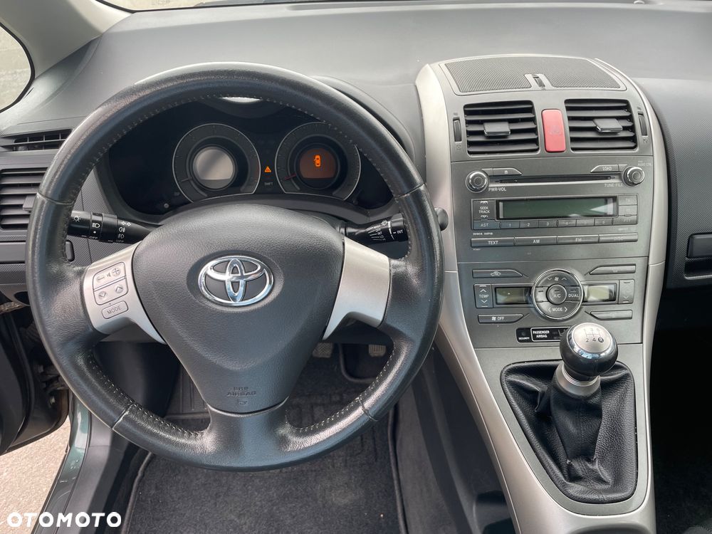 Toyota Auris - 19