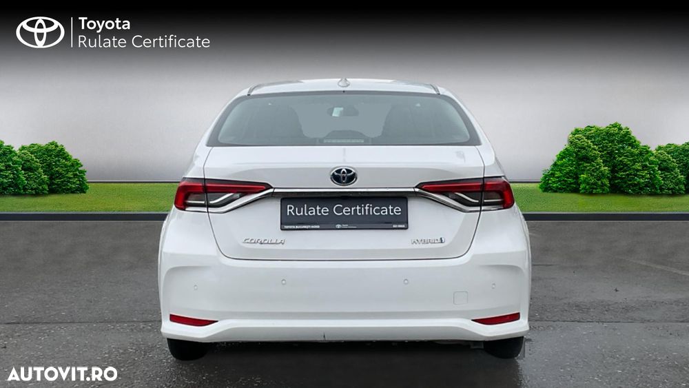 Toyota Corolla 1.8 HSD Business - 2